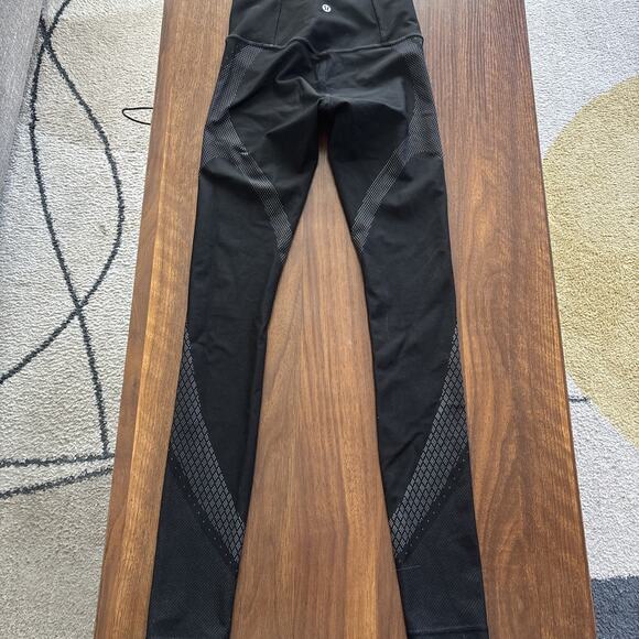 Size 4 Lululemon Mapped Out High Rise Tight 28" Black Florid Flash - Picture 6 of 8